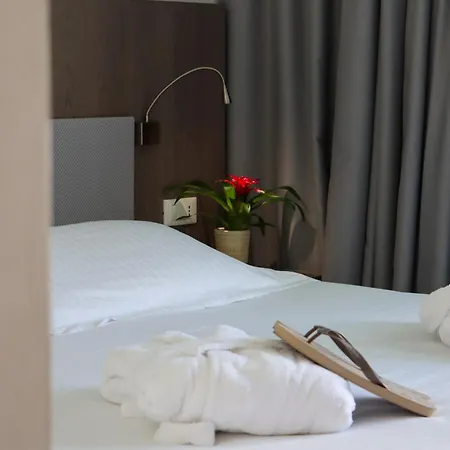 Отель Seven Park - Adults Only 4*